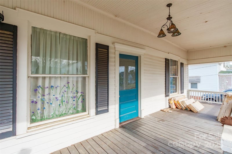 107 Hampton St, Chester, SC 29706