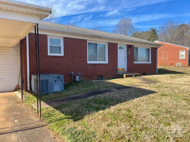 1073 Springdale Dr, Maiden, NC 28650