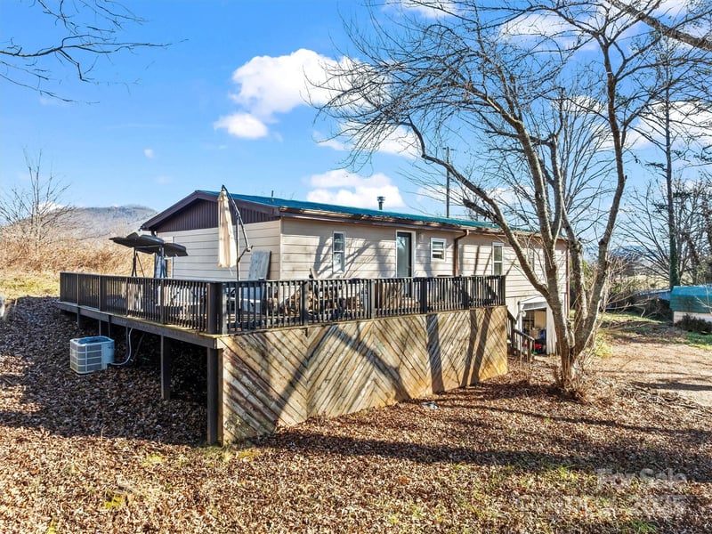 55 Katydid Ln, Franklin, NC 28734