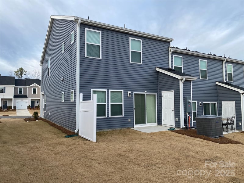 6110 Starview Ter, Charlotte, NC 28216