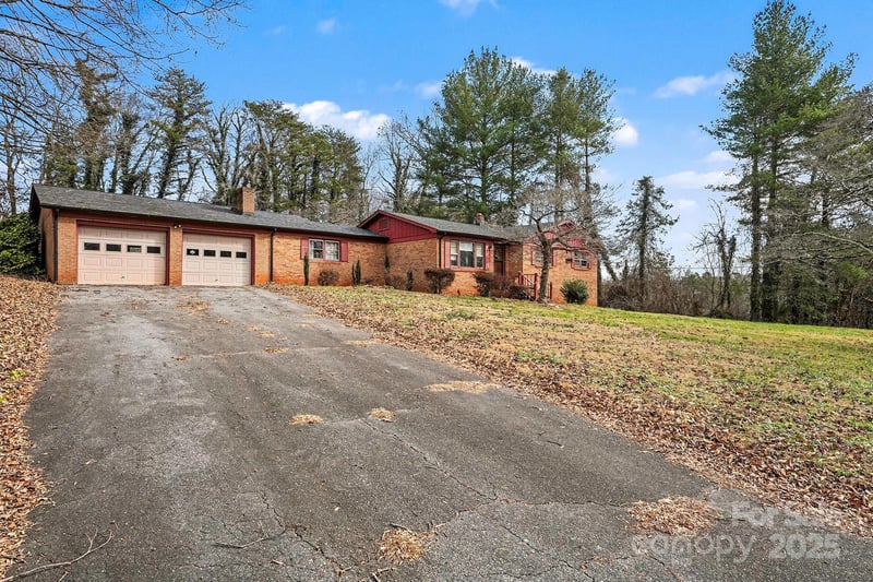 3442 Lester St, Conover, NC 28613