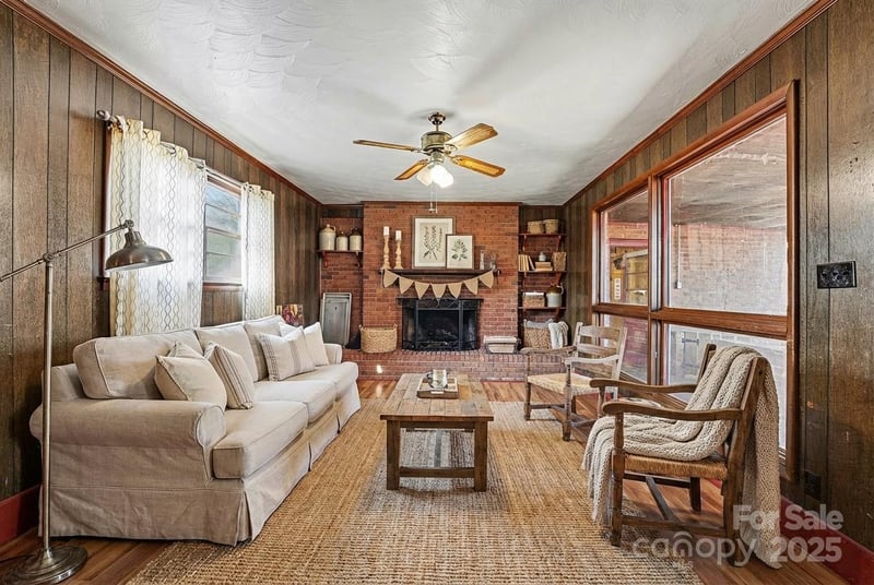 3442 Lester St, Conover, NC 28613