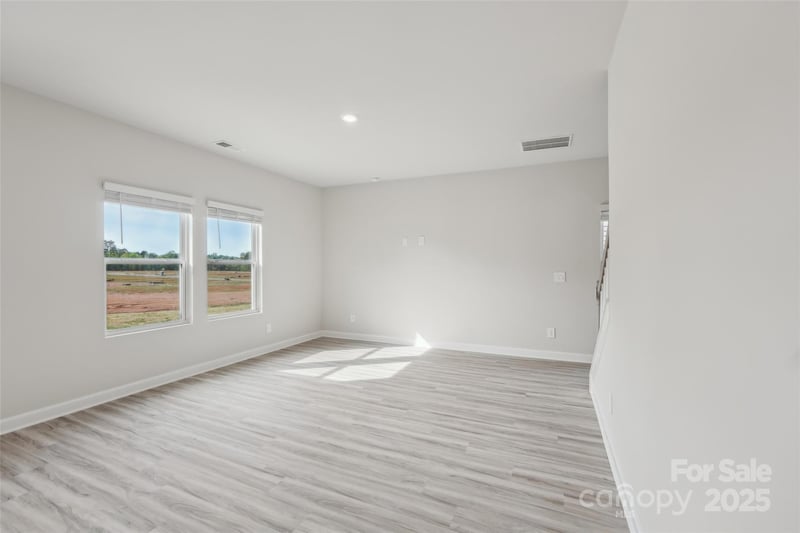 1437 Wildflower St, Newton, NC 28658
