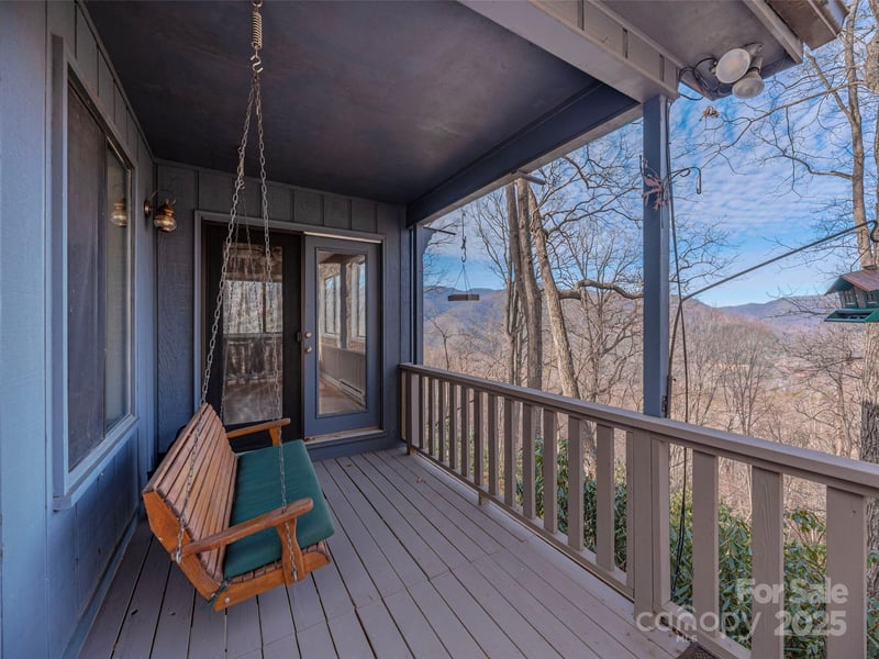 1392 Mount Chalet Rd, Canton, NC 28716