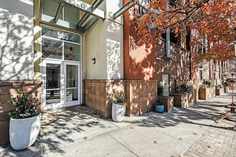 505 Sixth St #304, Charlotte, NC 28202