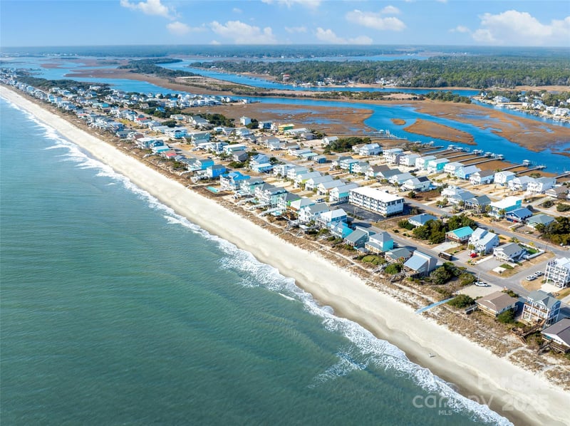 2714 Beach Dr, Oak Island, NC 28465