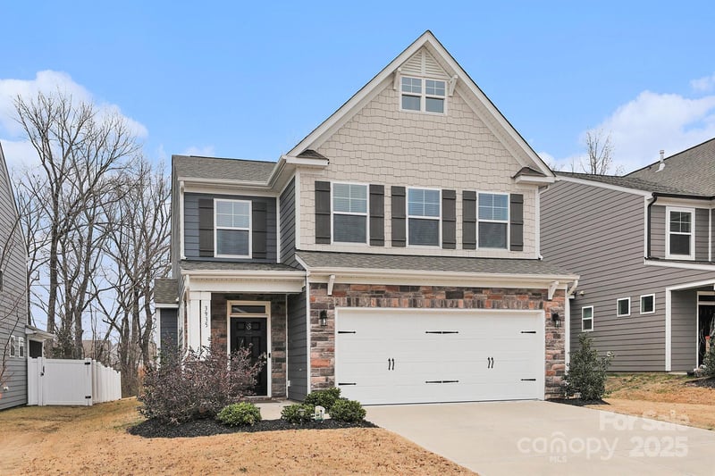 3935 Center Place Dr, Harrisburg, NC 28075