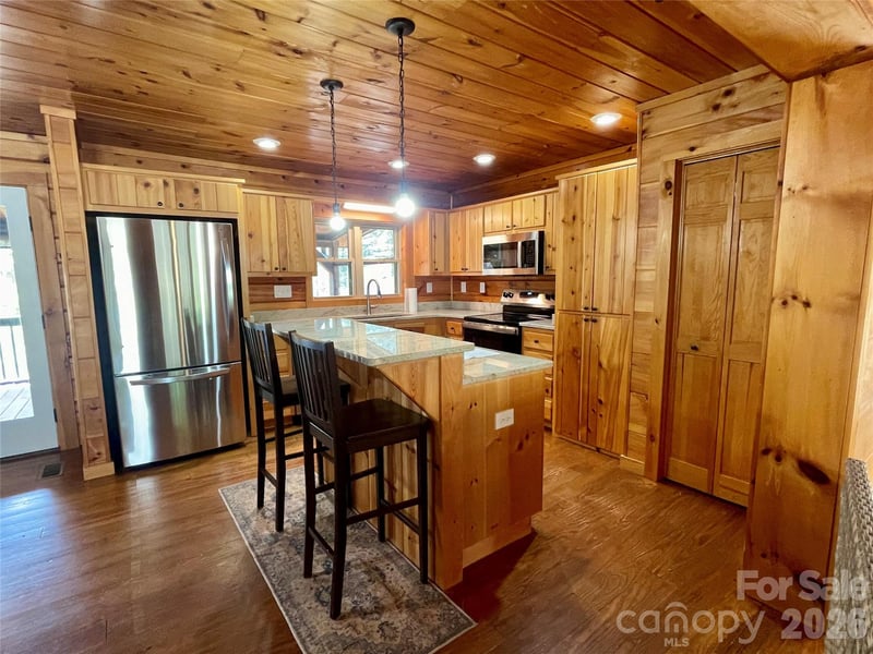 926 Cross Creek Dr, Rutherfordton, NC 28139