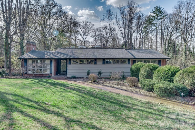 111 Kinwood St, Morganton, NC 28655