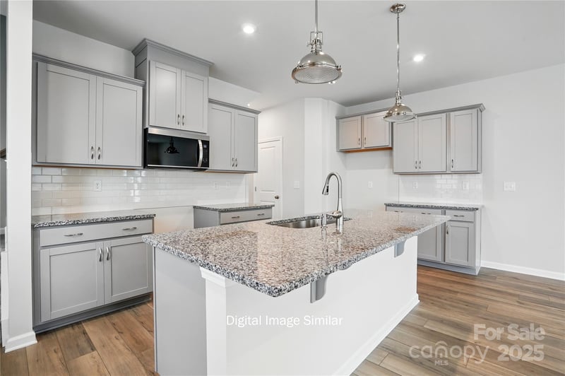 1108 Vibrant Ln, Charlotte, NC 28215