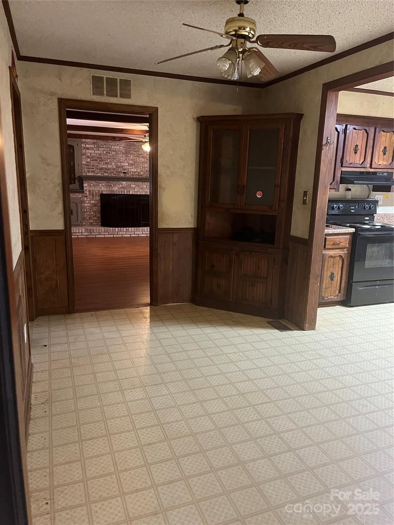 206 Catawba Dr, Mount Holly, NC 28120