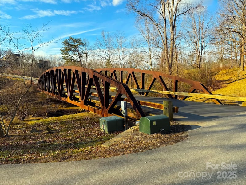 2 River Rn #1R, Asheville, NC 28804