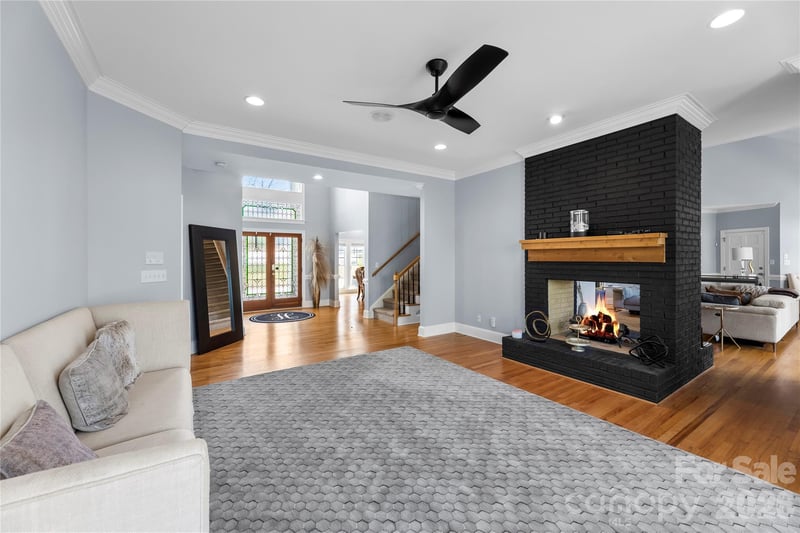 16300 Autumn Creek Ct, Charlotte, NC 28278