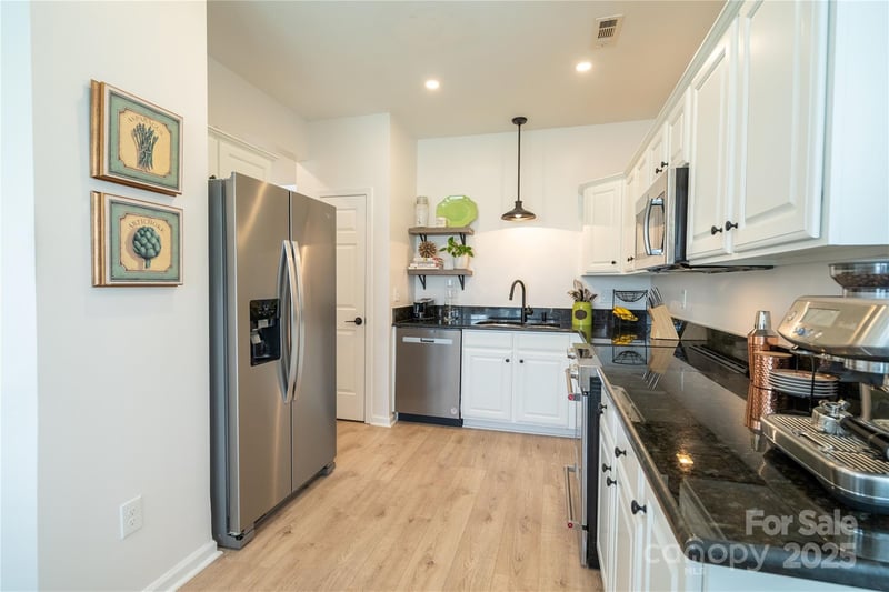 4022 Carl Parmer Dr, Harrisburg, NC 28075