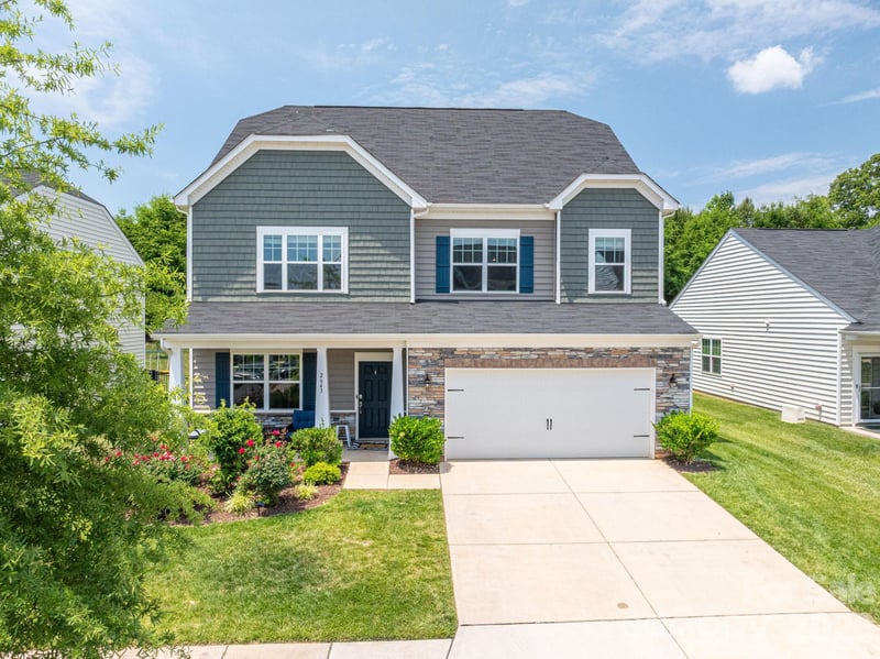 2643 Swamp Chestnut Oak Dr, Gastonia, NC 28056