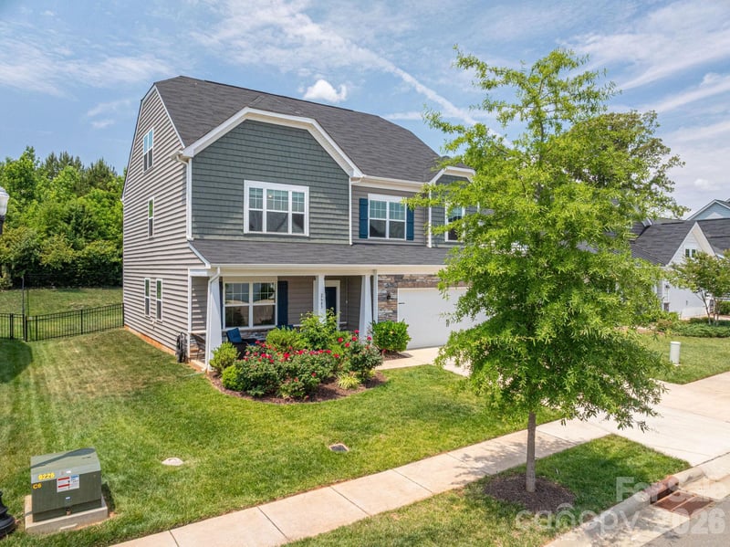 2643 Swamp Chestnut Oak Dr, Gastonia, NC 28056
