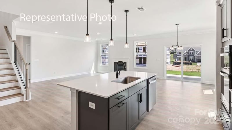 7633 Bainbridge Rd, Sherrills Ford, NC 28673