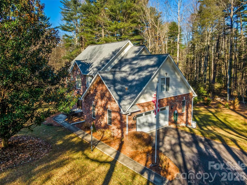 105 Boyd Dr, Flat Rock, NC 28731