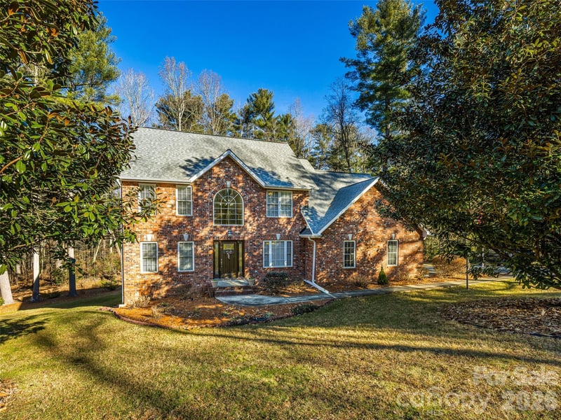 105 Boyd Dr, Flat Rock, NC 28731