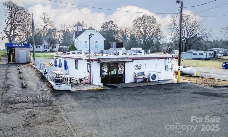 9140 Nc Hwy 90 Hw, Stony Point, NC 28678