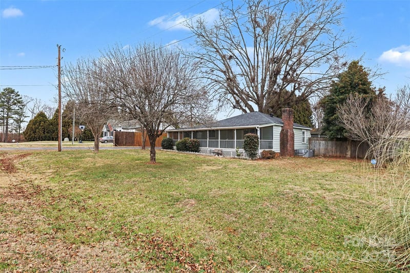 119 Moore Dr, Gastonia, NC 28056