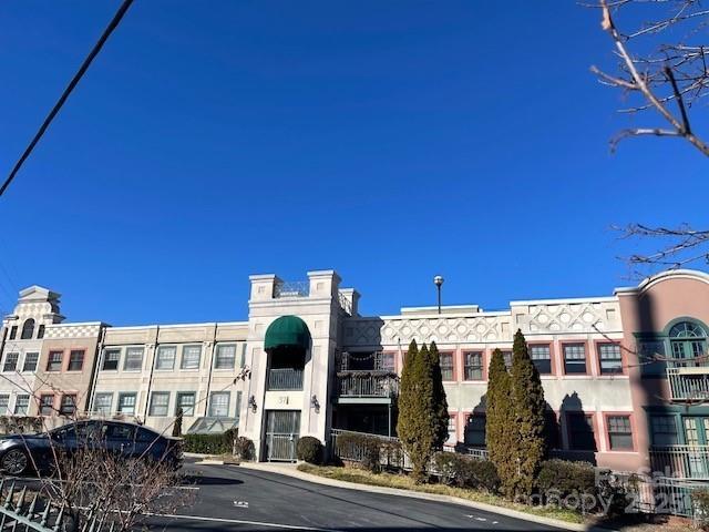 37 Hiawassee St #W106, Asheville, NC 28801