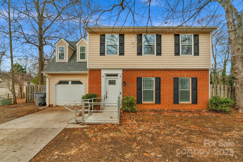 6109 Tartan Green Ct, Charlotte, NC 28227