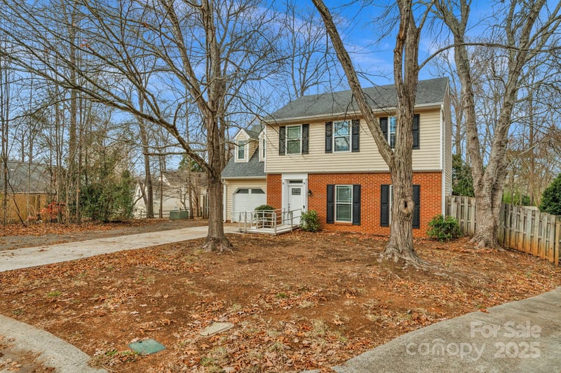 6109 Tartan Green Ct, Charlotte, NC 28227