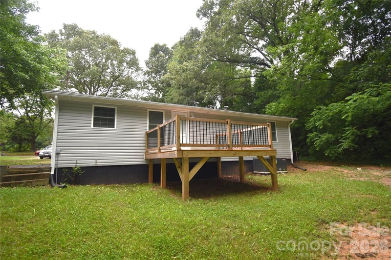 2823 Jt Posse Dr, Claremont, NC 28610