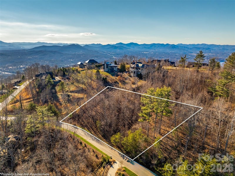 167 Summit Tower Cir #236, Asheville, NC 28804