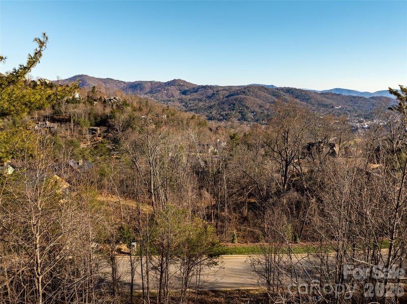 167 Summit Tower Cir #236, Asheville, NC 28804