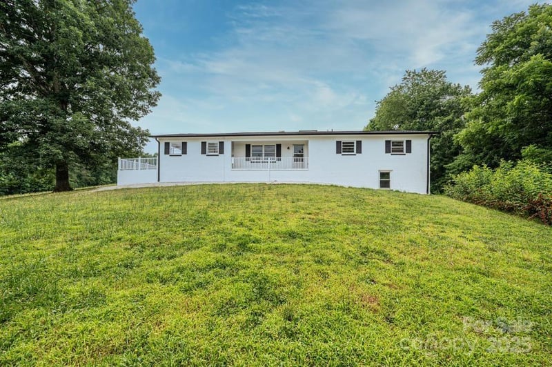 3398 Shamrock Hts, Hudson, NC 28638