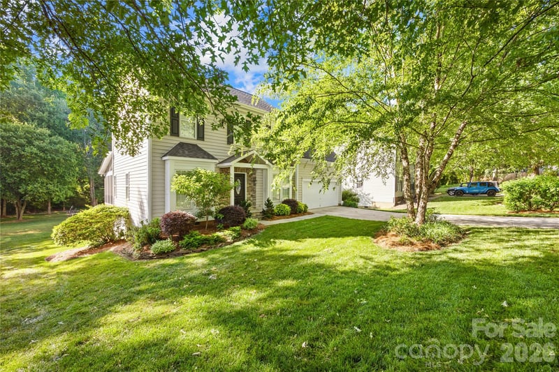 110 Easy St, Mooresville, NC 28117