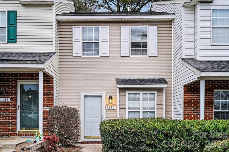 1825 Birch Heights Ct, Charlotte, NC 28213