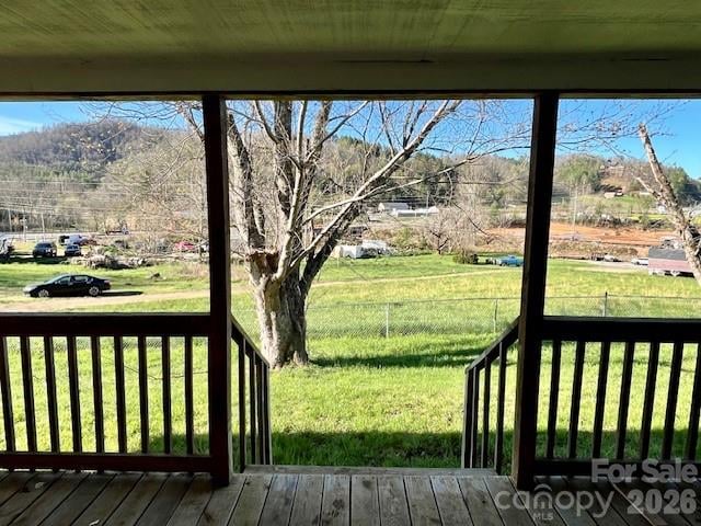 97 Oakland Dr, Burnsville, NC 28714