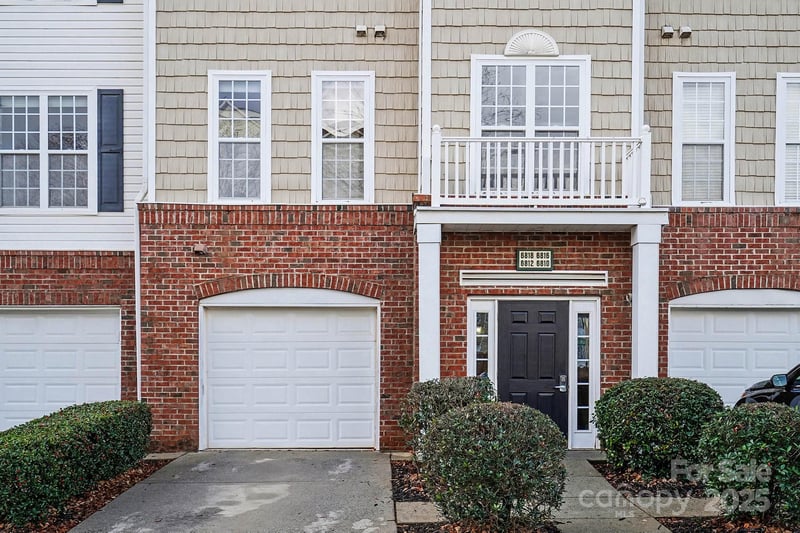 6812 Park Place Dr, Charlotte, NC 28262