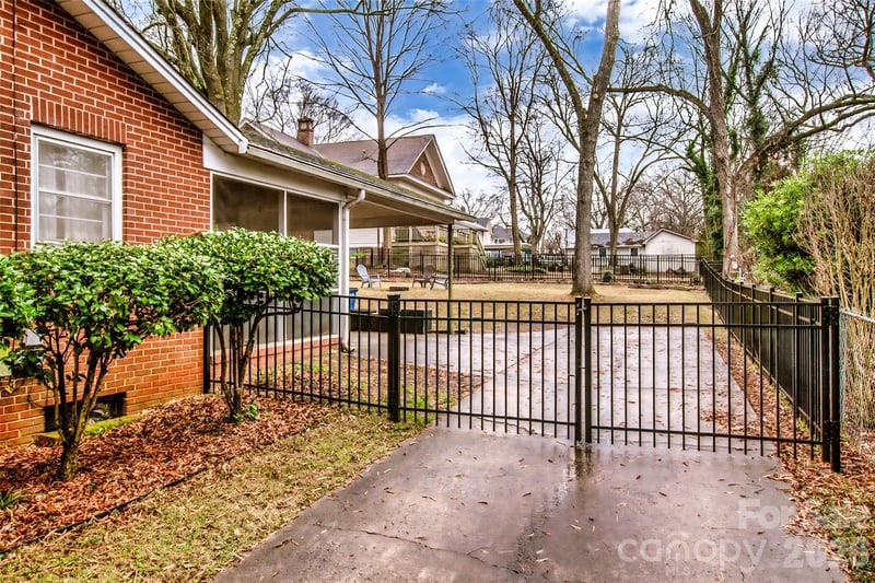 516 Mulberry St, Statesville, NC 28677