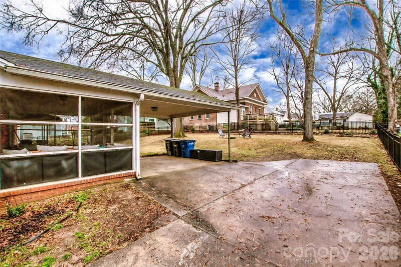 516 Mulberry St, Statesville, NC 28677