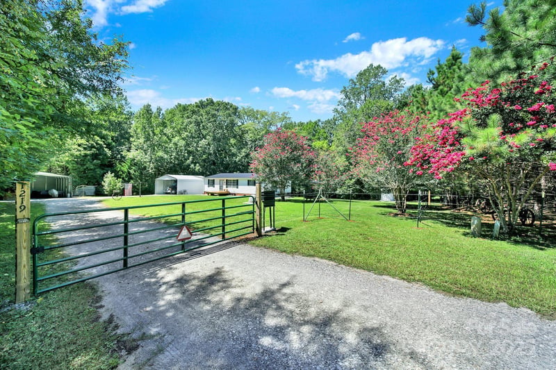 1219 Neely Smith Ln, Gastonia, NC 28056