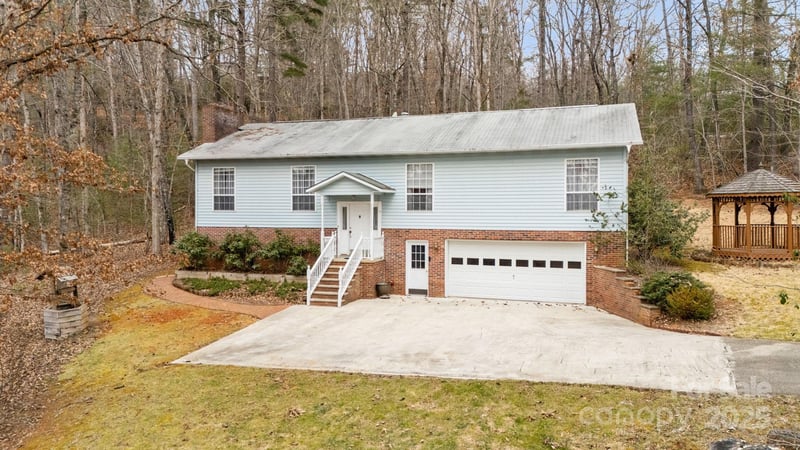 184 Trimont Mountain Rd, Franklin, NC 28734