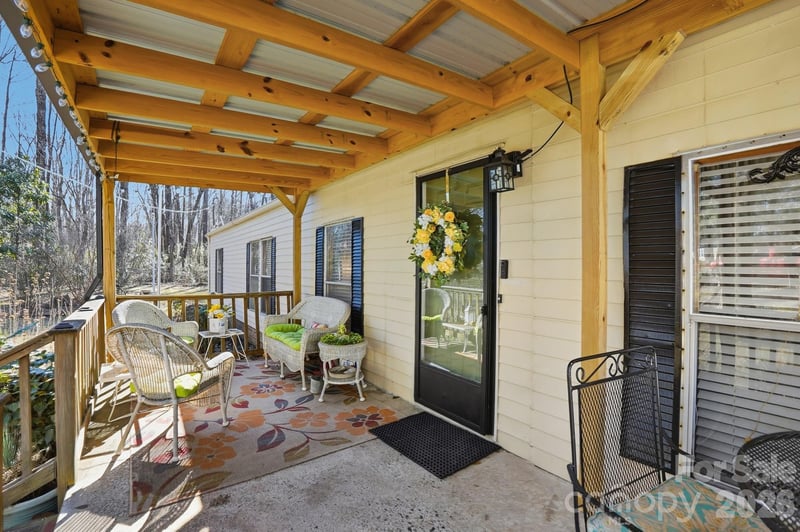 343 Carr Rd, Dallas, NC 28034