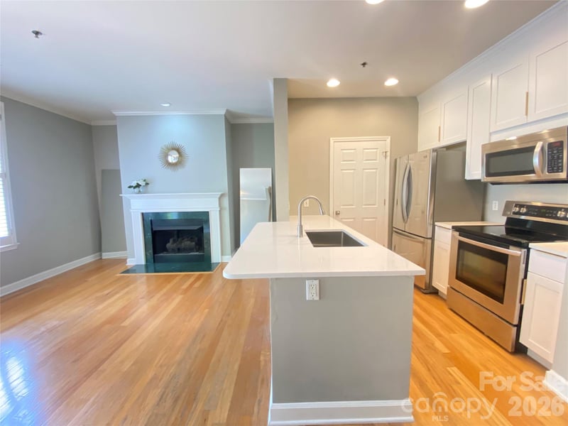 416 Queens Rd #19, Charlotte, NC 28207