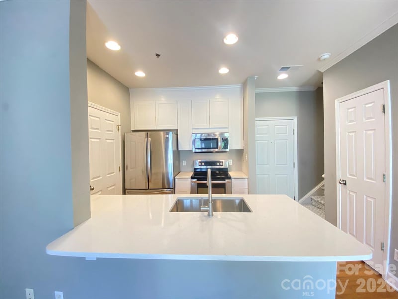 416 Queens Rd #19, Charlotte, NC 28207