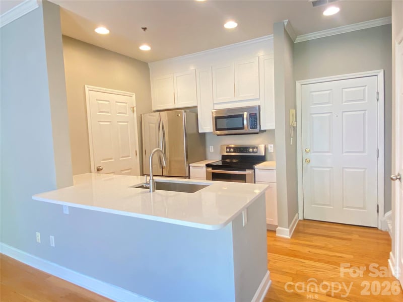 416 Queens Rd #19, Charlotte, NC 28207