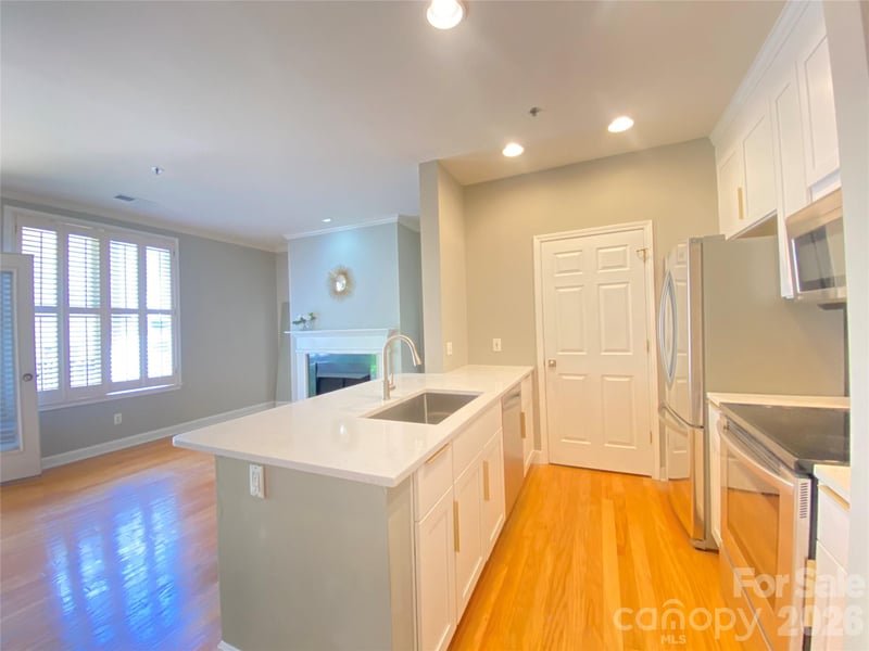 416 Queens Rd #19, Charlotte, NC 28207