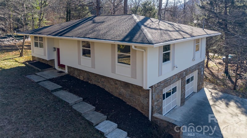 104 Disosway St, Black Mountain, NC 28711