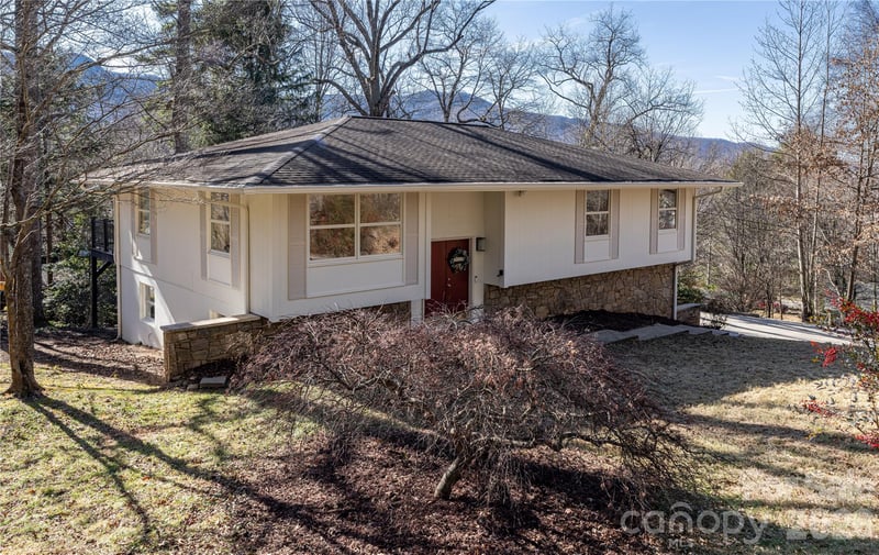 104 Disosway St, Black Mountain, NC 28711