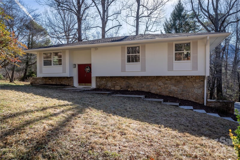 104 Disosway St, Black Mountain, NC 28711