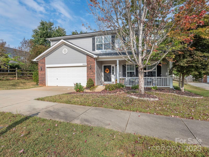 8208 Stourhead Gardens Ln, Waxhaw, NC 28173
