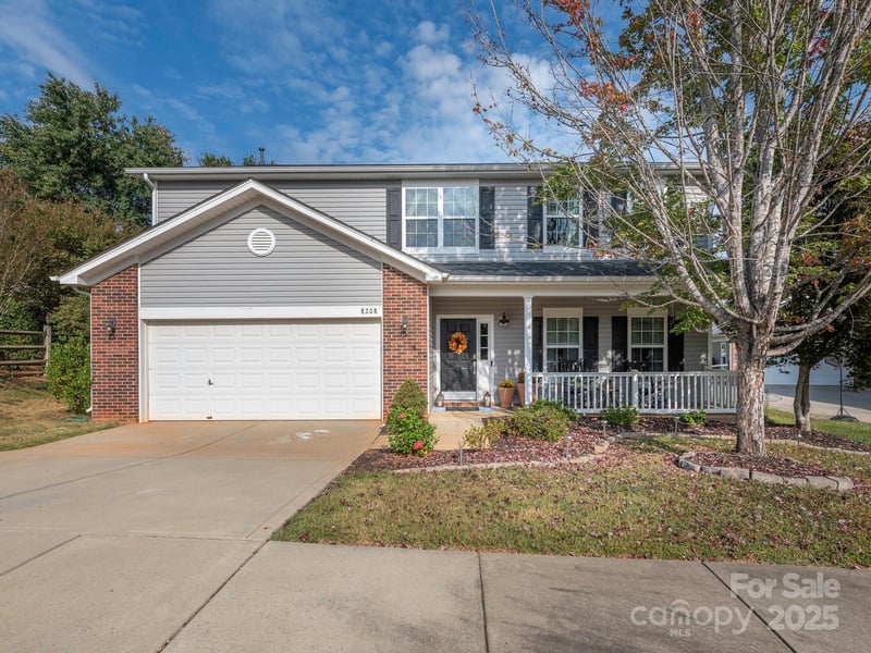 8208 Stourhead Gardens Ln, Waxhaw, NC 28173
